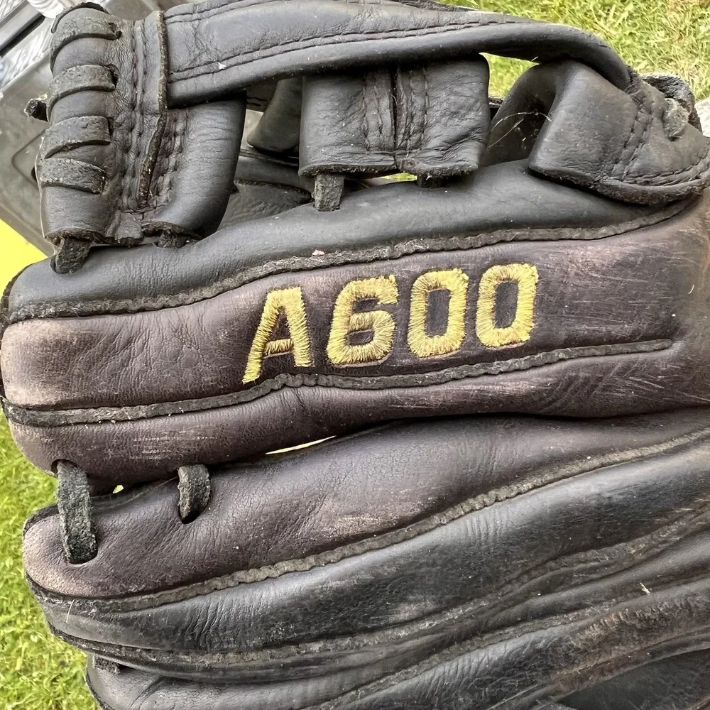 Wilson baseball glove